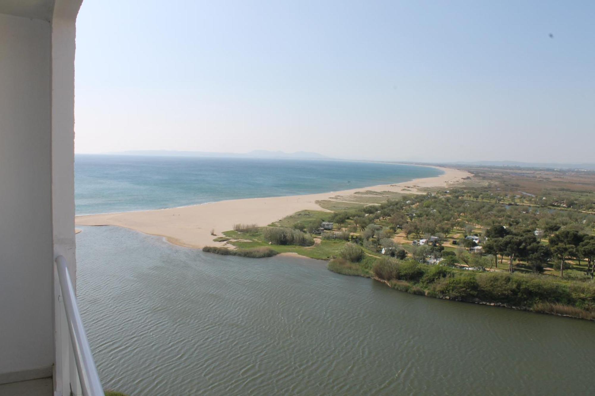 Apartamento De Dos Habitaciones Con Vistas Al Mar Емпуриабрава Екстериор снимка